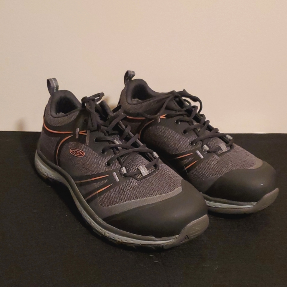 Womans composite toe sneakers